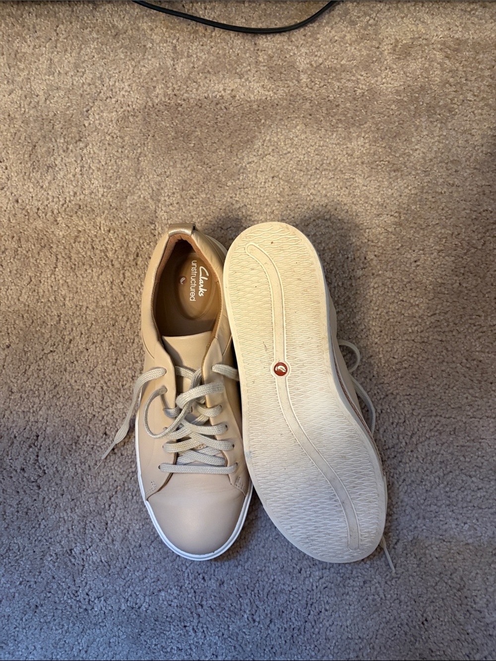 Clarks Unstructured Lace-Up Sneakers women’s 8.5 like new - Picture 5 of 5